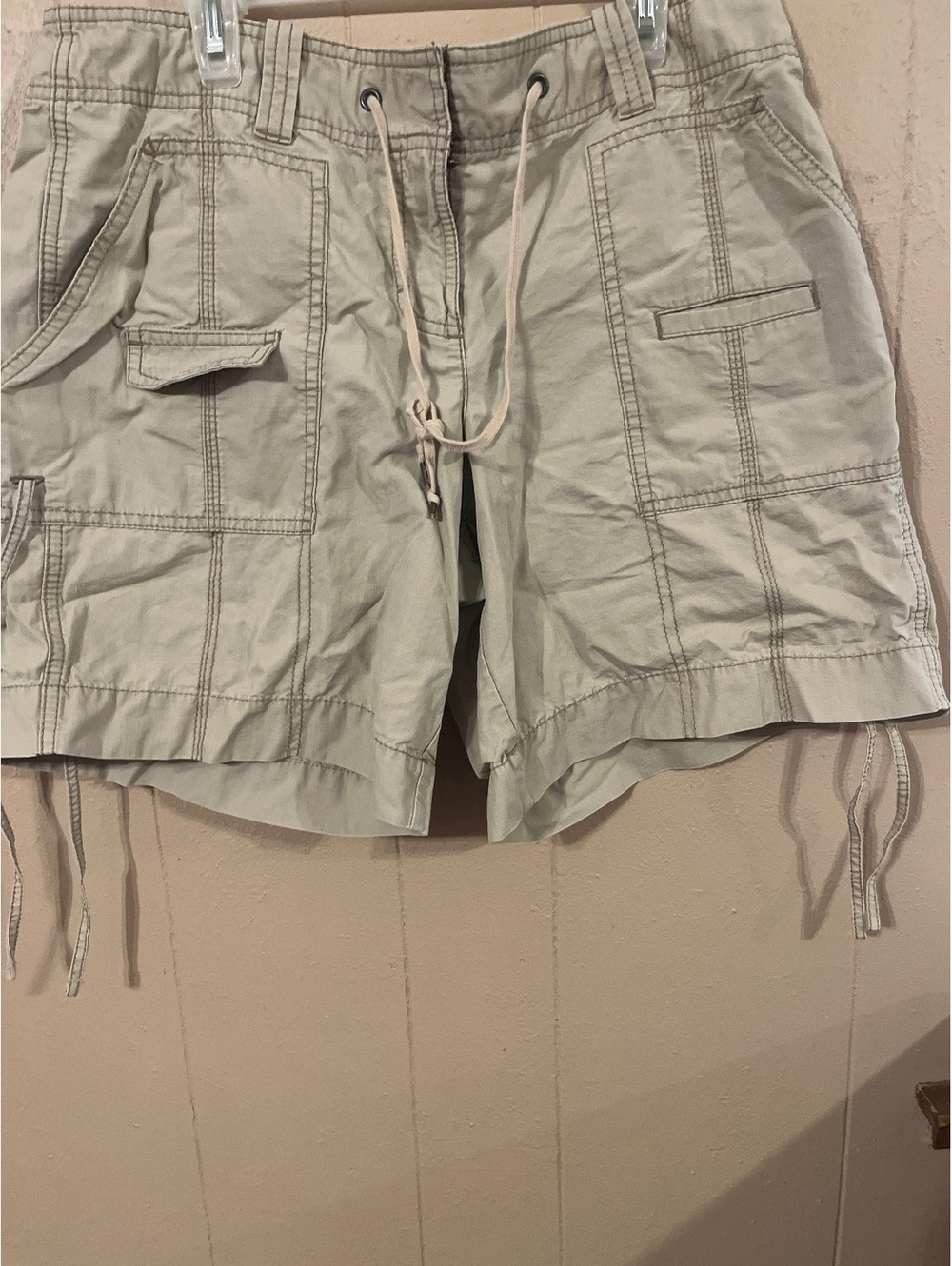 Ann Taylor LOFT Beige Cargo Shorts Size 6
